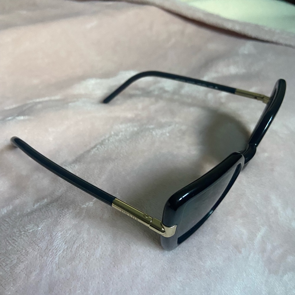 Prada Oversized Sunglasses - Picture 3 of 7